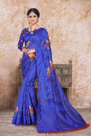 Add This Pretty Saree For Your Semi-Casual Wear In Royal Blue Color. This Saree And Blouse Are Fabricated On Art Silk Beautified With Floral Digital Prints. 