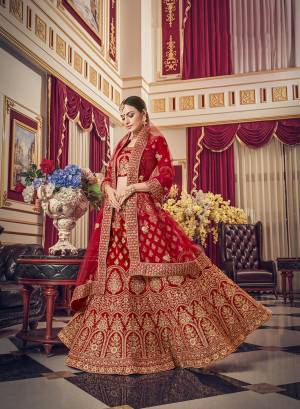 Look Pretty In This Every Girl's Favourite Color For Bridal Wear In?All Over Red Colored Lehenga Choli. This Very Beautiful Heavy Designer Lehenga Choli Is Fabricated on Satin Paired With Net Fabricated Dupatta. Buy Now. Its Attractive Embroidery And Color Will Definitlely Earn You Lots Of Compliments From Onlookers. 