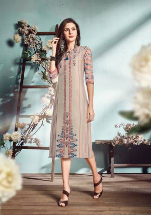Simple And Elegant Looking Digital Printed Kurti Is Here In Pale Grey Color. This Readymade Straight Cut Kurti Is Fabricated On Cotton Flex Which Is Soft And Durable. 
