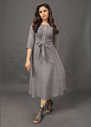 Flaunt Your Rich And Elegant In This Readymade Designer Kurti In Grey Color Fabricated On Cotton. Its Elegant color and Rich Fabric Will earn You Lots Of Compliments From Onlookers. 