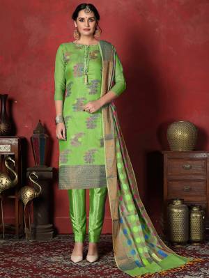 Look Pretty This In This Designer Straight Suit In Parrot Green Color. This Beautiful Dress Material Is Fabricated On Banarasi Silk Paired With Santoon Bottom And Jacquard Silk Fabricated Dupatta. Buy Now.