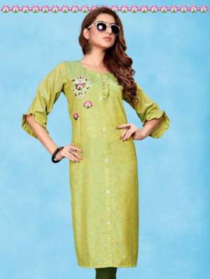 Add Some Casuals Wearing This Straight Cut Readymade Kurti In Light Green Color. This Pretty Kurti Is Cotton Based Beautified With Thread Work. Buy Now.