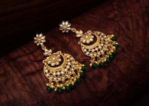Grab This Lovely Pair Of Earrings To Pair With Your Traditional Wear And Mainly Lehenga. This Pretty Pair Can Be Paired With Same Or Contrasting Colored Ethnic Attire. Buy Now.?