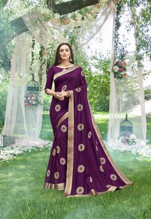 Look Pretty In This Designer Elegant Looking Ssaree In Purple Color. This Saree Is Fabricated On Soft Art Silk Beautified With Detailed Jari Embroidery With Stone Work Paired With Art Silk Fabricated Blouse. 