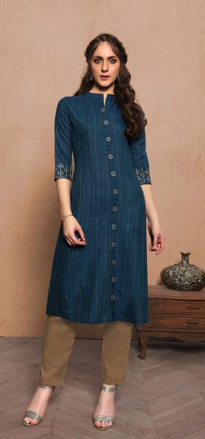 Enhance Your Personality Wearing This Readymade Straight Kurti In Blue Color. This Pretty Kurti Is Fabricated On Cotton Handloom Beautified With Resham Embroidery. It Can Be Paired With Leggings, Pants Or Plazzo. 