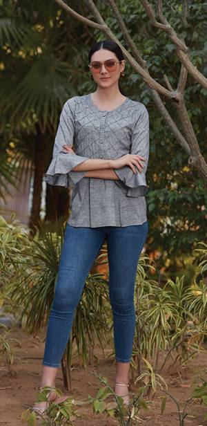 For Your Casual Or Semi-Casual Wear This Summer, Grab This Readymade Top In Grey Color Fabricated On Cotton Slub. You Can Pair This Up With Blue Or Black Coloreed Denim. Buy Now.