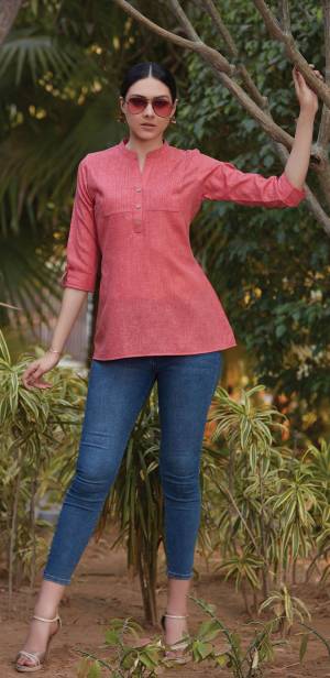 For Your Casual Or Semi-Casual Wear This Summer, Grab This Readymade Top In Pink Color Fabricated On Cotton Slub. You Can Pair This Up With Blue Or Black Coloreed Denim. Buy Now.