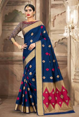 Celebrate This Festive Season With Beauty And Comfort Wearing This?Pretty Saree In Blue Color Paired With Blue & Golden Colored Blouse. This Saree And Blouse Are Fabricated on Cotton Handloom Beautified With Weave. Buy This Saree Now.?