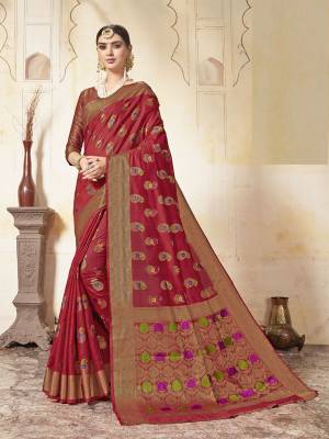 Celebrate This Festive Season Wearing This Designer Silk Based Saree In Maroon Color. This Saree And Blouse Are Fabricated On Art Silk Beautified With Weave All Over. 