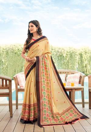 For your Semi-Casual Wear, Grab This Saree In Yellow Color. This Saree And Blouse Are Fabricated On Kora Satin Beautified With Prints. Buy This Pretty Saree Now.