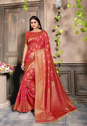 Look Attractive Wearing This Pretty Silk Based Saree In Dark Pink Color. This Saree and Blouse Are Silk Based Beautified With Heavy Weaving. Buy This Saree Now.