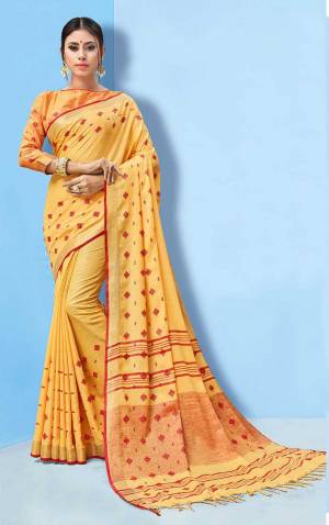 Grab This Pretty Simple Printed Saree In Yellow Color Paired with Yellow Colored Blouse. This Saree And Blouse Are Fabricated On Linen Beautified With Prints. Its Rich Fabric And Color Will Earn You Lots Of Compliments From onlookers. 