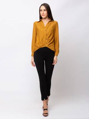 Here Is A Trendy and Pretty Readymade Top For Your College Or Outing. It Is Light In Weight And Its Fabric Ensures Superb Comfort All Day Long. 