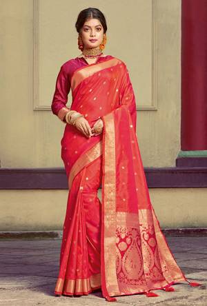 Simple And Elegant Looking Silk Based Saree Is Here In Dark Pink Color Paired With Magenta Pink Colored Blouse. This saree And Blouse Are Fabricated On Handloom Silk Beautified With Weave. Buy Now.