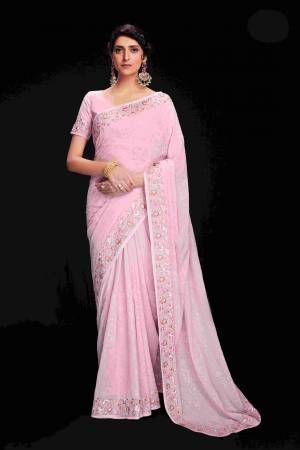 Look Pretty Wearing This Lovely Designer Saree