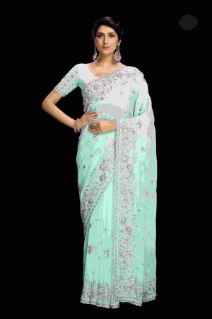 Look Pretty Wearing This Lovely Designer Saree