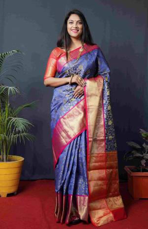 Look Pretty Wearing This Lovely Designer Saree