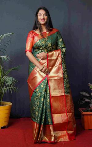 Look Pretty Wearing This Lovely Designer Saree