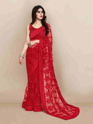 Look Pretty Wearing This Lovely Designer Saree