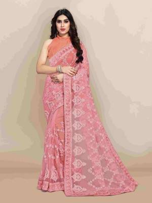 Look Pretty Wearing This Lovely Designer Saree