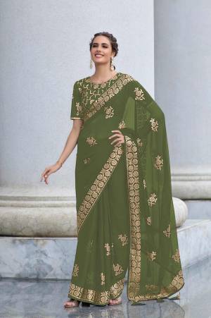 Look Pretty Wearing This Lovely Designer Saree