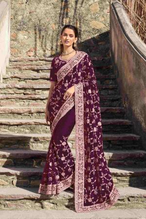 Look Pretty Wearing This Lovely Designer Saree