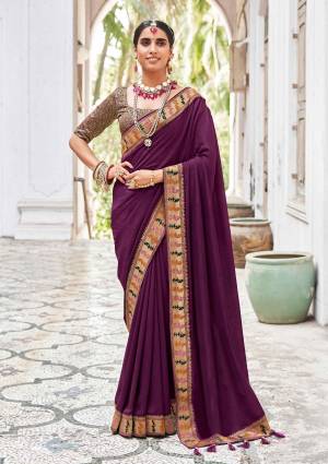 Look Pretty Wearing This Lovely Designer Saree