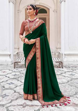 Look Pretty Wearing This Lovely Designer Saree