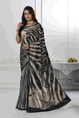 Look Pretty Wearing This Lovely Designer Saree