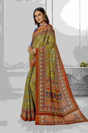 Look Pretty Wearing This Lovely Designer Saree