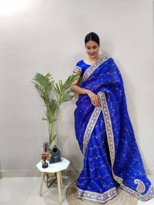 Look Pretty Wearing This Lovely Designer Ready To Wear Saree