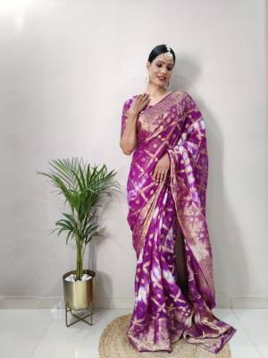 Look Pretty Wearing This Lovely Designer Ready To Wear Saree