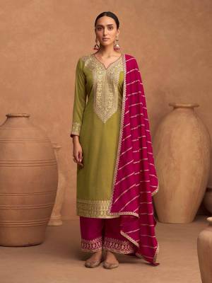 Shine Bright In This Beautiful  Designer  Semistiched  Suit Collection