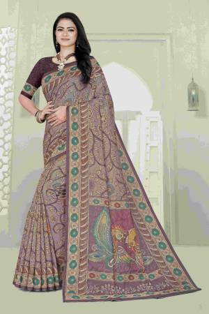 Look Pretty Wearing This Lovely Designer Saree