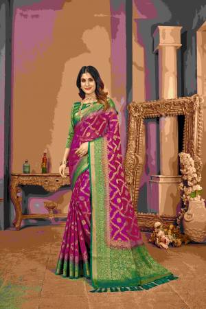 Look Pretty Wearing This Lovely Designer Saree