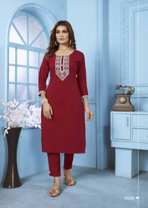 Shine Bright In This Beautiful Designer Readymade  kurti 