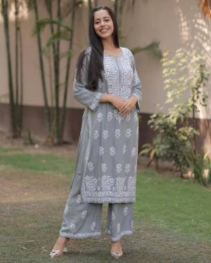 Shine Bright In This Beautiful Designer Readymade  kurti 