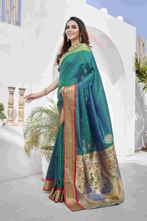 Look Pretty Wearing This Lovely Designer   Saree