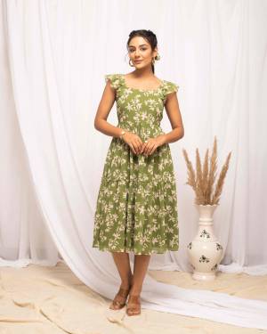 Shine Bright In This Beautiful Designer Readymade  kurti 