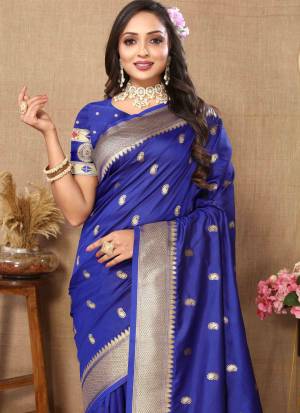 Look Pretty Wearing This Lovely Designer  Saree