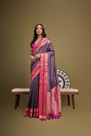 Look Pretty Wearing This Lovely Designer  Saree