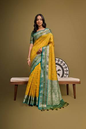 Look Pretty Wearing This Lovely Designer  Saree