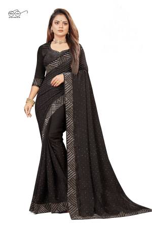 Look Pretty Wearing This Lovely Designer  Saree