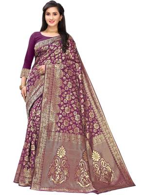 Look Pretty Wearing This Lovely Designer  Saree