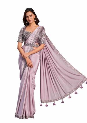 Look Pretty Wearing This Lovely Designer  Saree