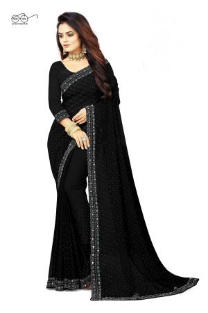 Look Pretty Wearing This Lovely Designer  Saree