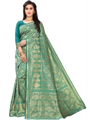 Look Pretty Wearing This Lovely Designer   Saree