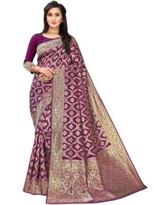 Look Pretty Wearing This Lovely Designer   Saree