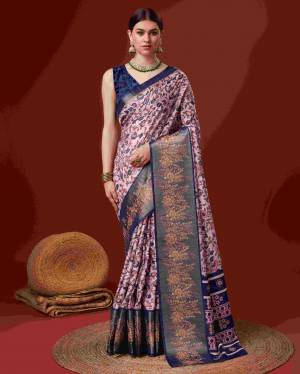 Look Pretty Wearing This Lovely Designer  Saree