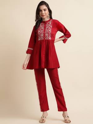 Shine Bright In This Beautiful Designer Readymade  kurti 